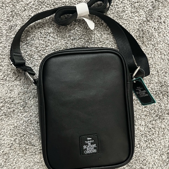 Nightmare before Christmas Disney passport bag - Picture 2 of 2